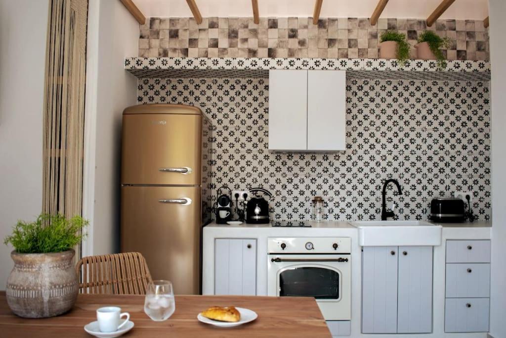 Aurora Apartment Pera Gyalos 외부 사진